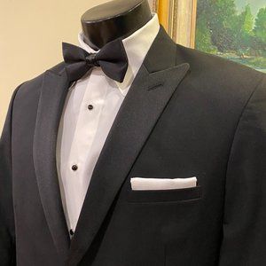Jean Yves Two-Button Peak Lapel Tuxedo Jacket - Various Sizes - Men's Formalwear